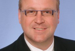 Roland Vehzely Versicherungsmakler Wien